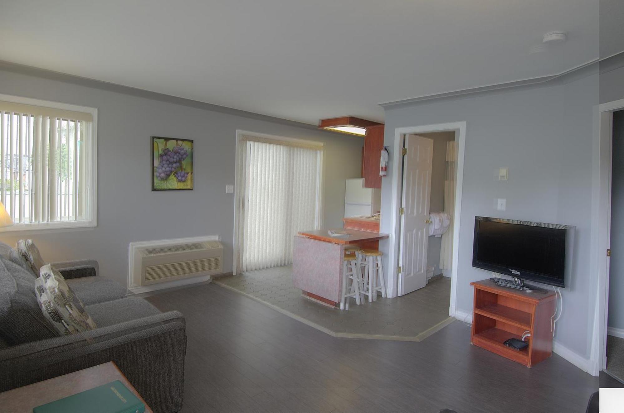 Tiki Shores Inn & Suites Penticton Værelse billede