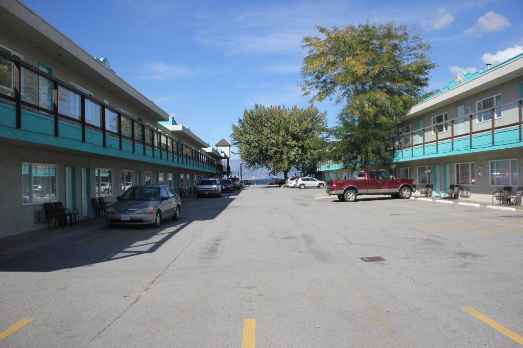 Tiki Shores Inn & Suites Penticton Eksteriør billede